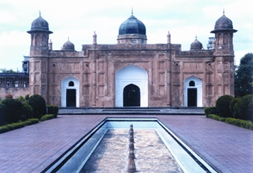 File:LalbaghFortMosque.jpg