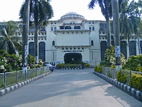 File:Dhaka MedicalCollegeHospital.jpg