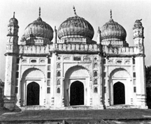 File:KadamSharif.jpg