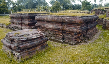File:SatyapirBhita.jpg