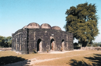 File:KusumbaMosque.jpg