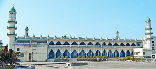 File:AndarQillaMosque.jpg