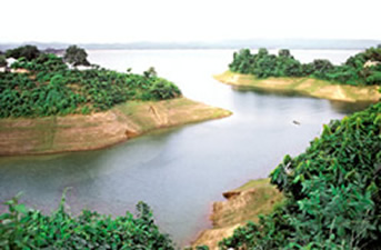 File:KaptaiLake2.jpg