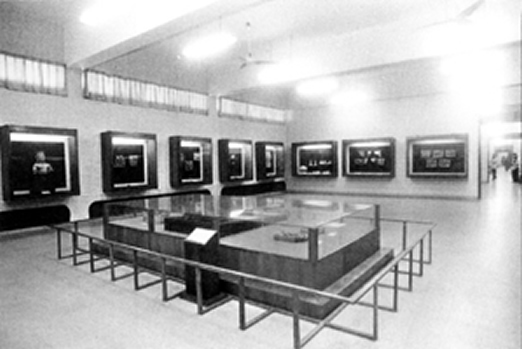 File:BangladeshNationalMuseumIndoor.jpg