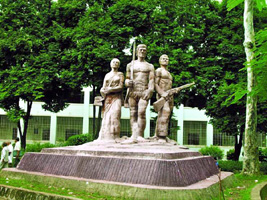 File:UniversityDhakaAparajeyaBangla1.jpg