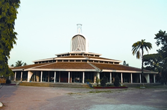 File:HolyRoseryCharch.jpg