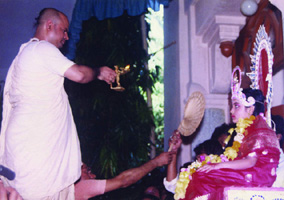 File:KumariPuja.jpg