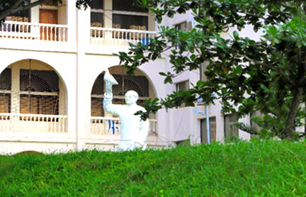File:ComillaUniversityBangabandhuMemorial.jpg