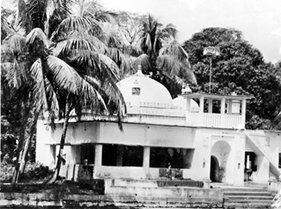 File:BayazdBostamiDargahMosque.jpg