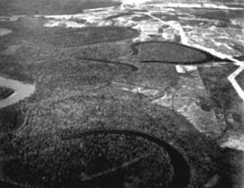File:OxbowLakeFloodplain.jpg
