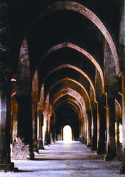 File:ShatgumbadMosqueInside.jpg