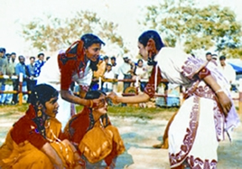 File:FolkGameGolapTagar.jpg