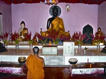 File:KamalapurBauddhaVihara.jpg