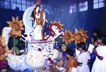 File:SaraswatiPuja.jpg