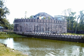 File:IndrakpurFort.jpg