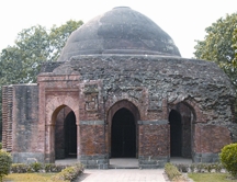 File:ChamkatiMosqueGour.jpg